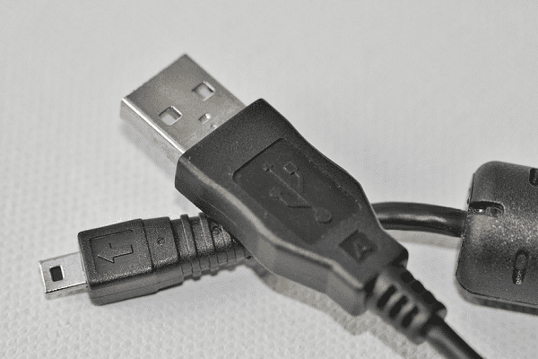 检查USB接口和线缆