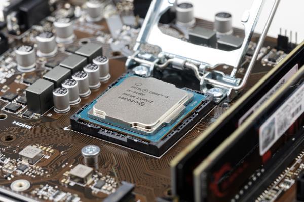 处理器（CPU）
