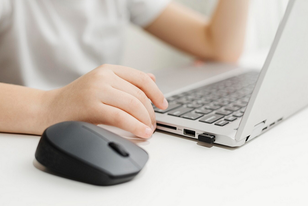 2.4G无线鼠标连接笔记本