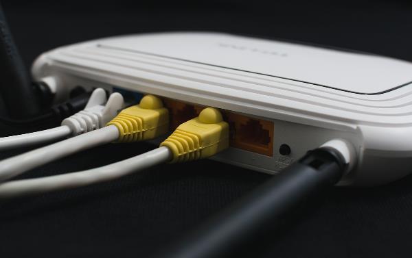 重启路由器和光猫