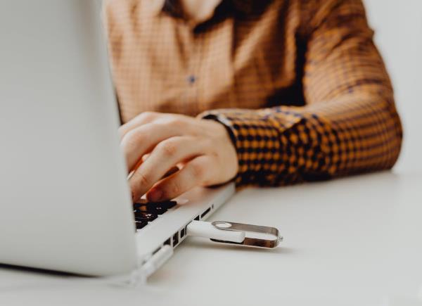 排除U盘本身是否损坏 排除U盘本身是否损坏