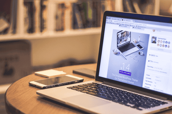 使用USB数据线连接电脑